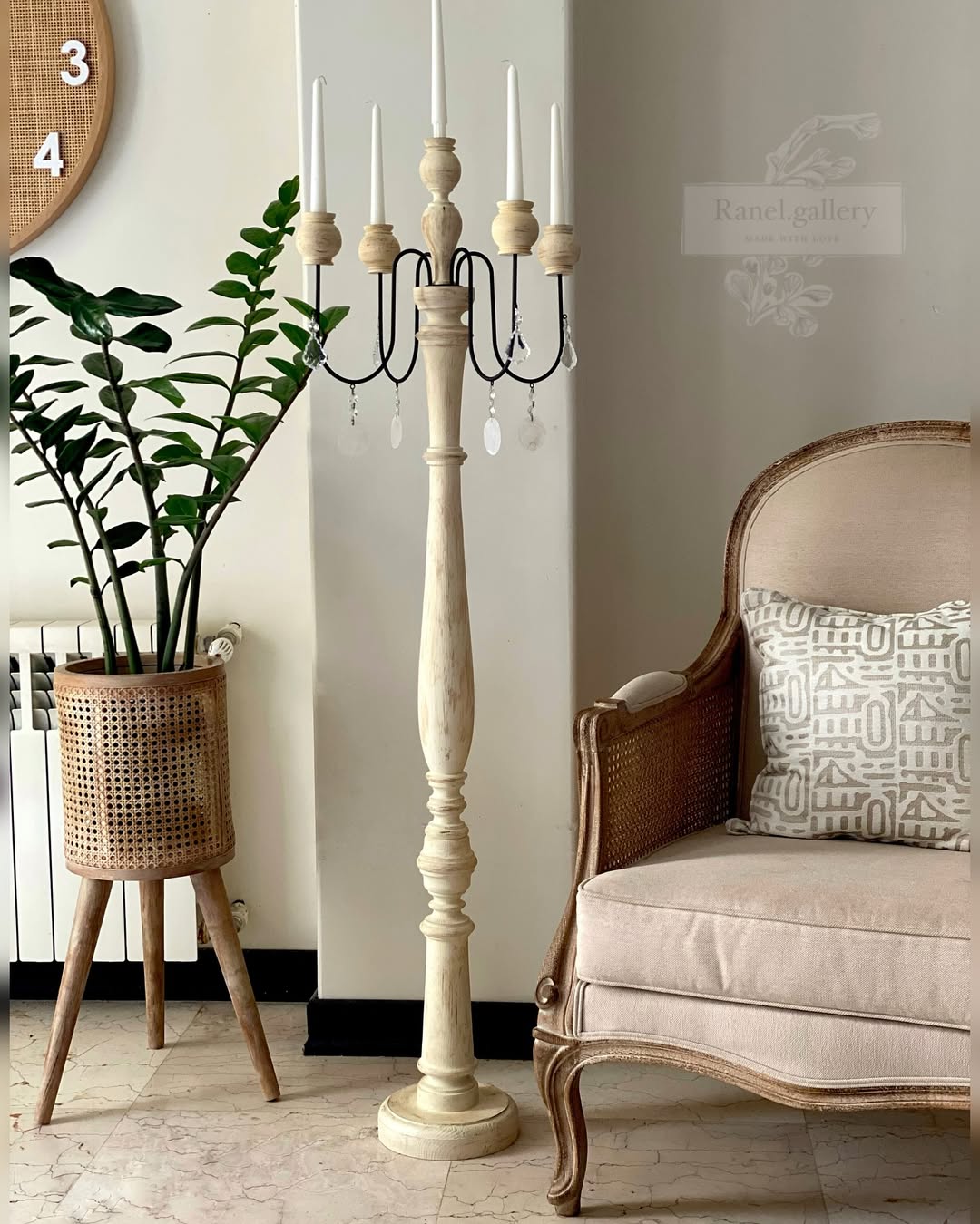 شمعدان کنار سالنی چوبی ۱۵۵ سانتی